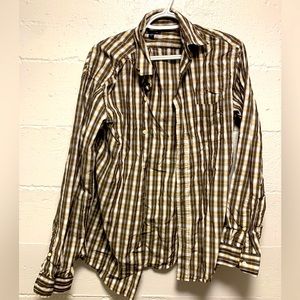 Gap medium brown striped button down men’s shirt